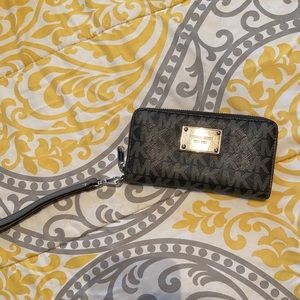 Michael Kors wallet
